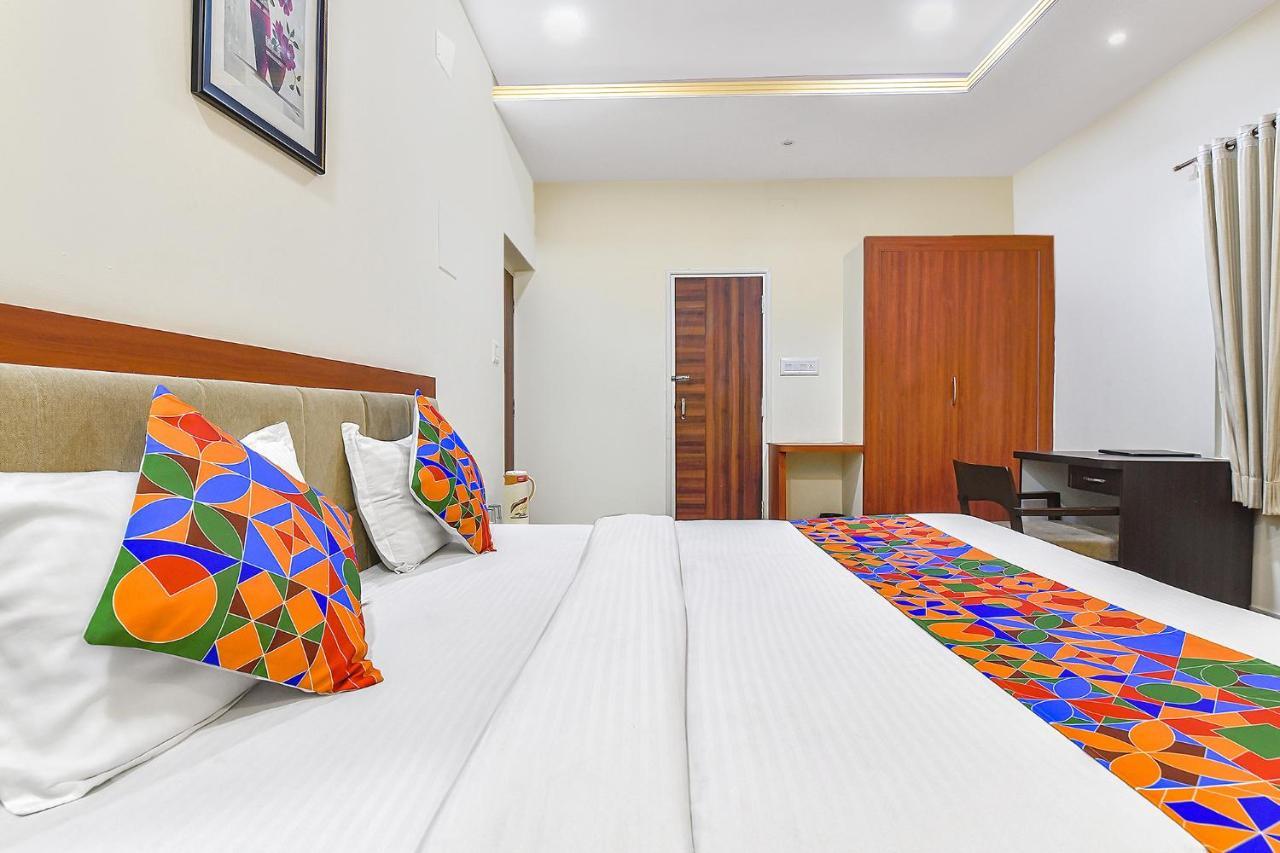 Collection O Royal Icon Hotel Udaipur Exterior photo