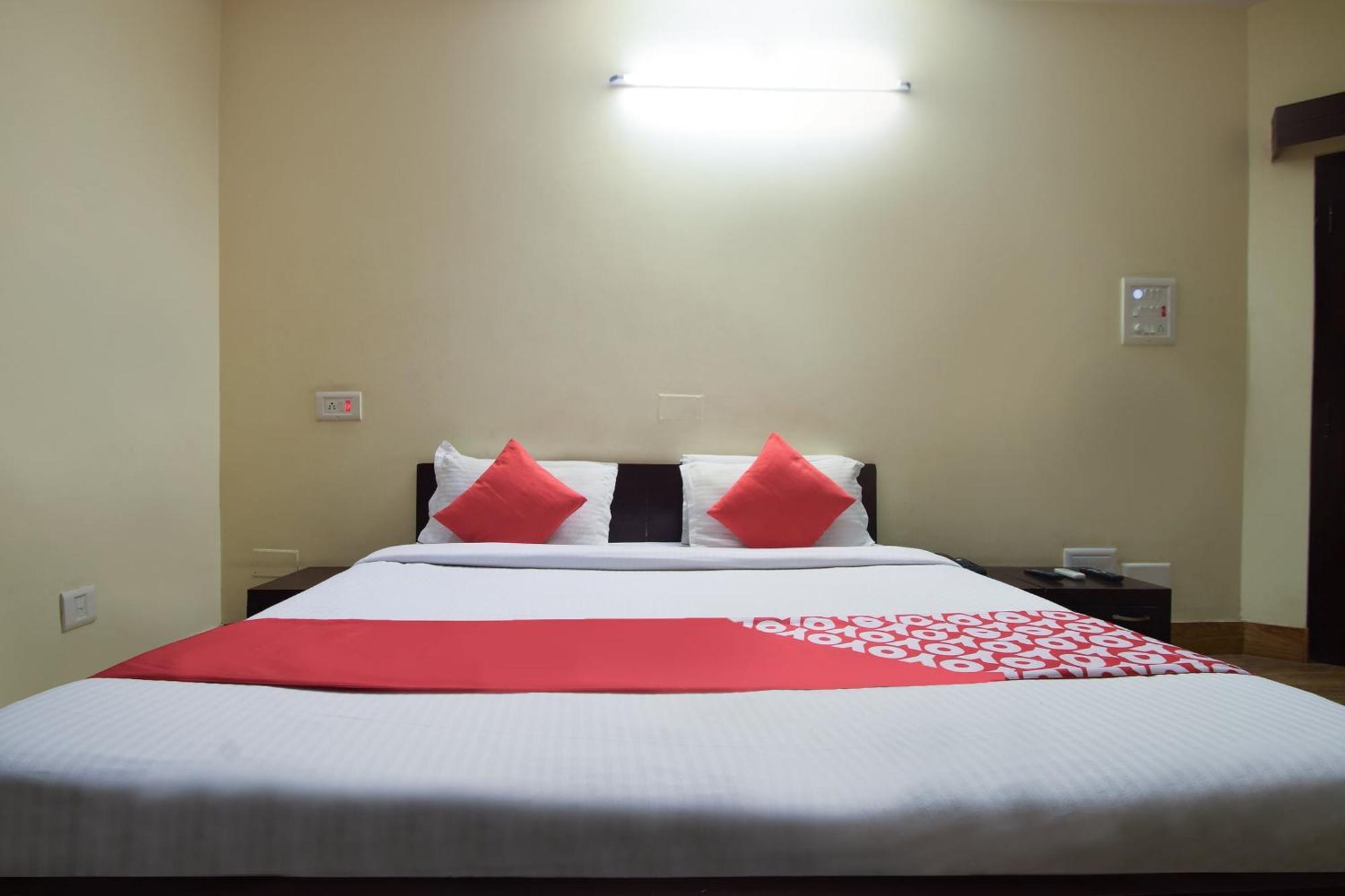 Collection O Royal Icon Hotel Udaipur Exterior photo